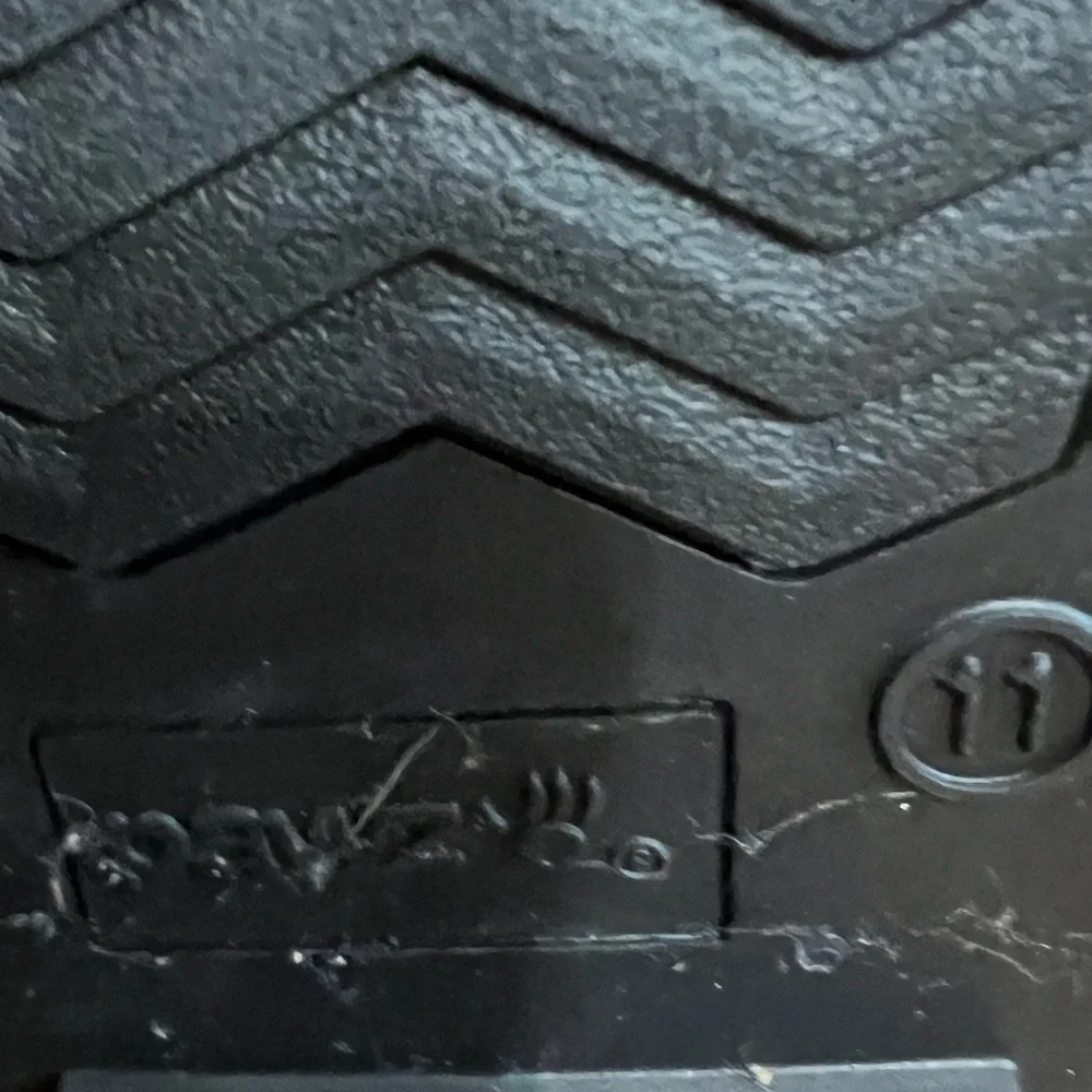 PAWZ -Women's Ginnie Boots Women’s Snowboots. NWOT - Picture 5 of 7